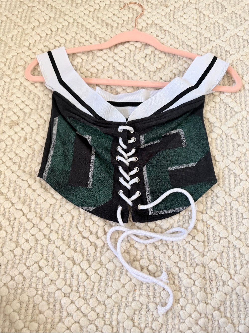 Off-Shoulder Lace-Up Crop Top with Green Panel Accents - Picture 4 of 6